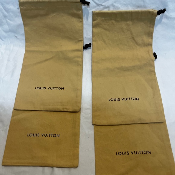 Authentic Louis Vuitton dust storage shoe bag - Picture 6 of 6